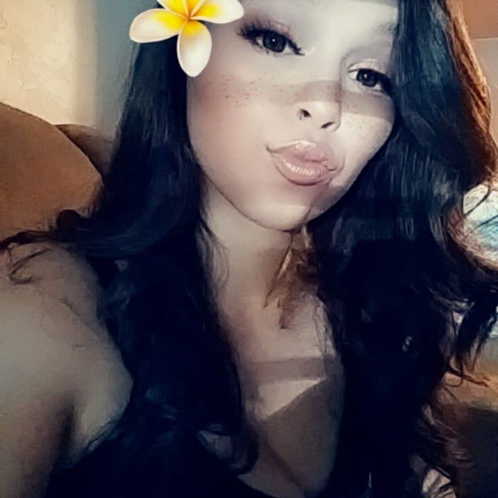 Meet your Posher, Desiree